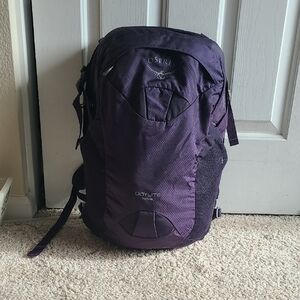 Osprey Daylite Backpack in Deep Purple